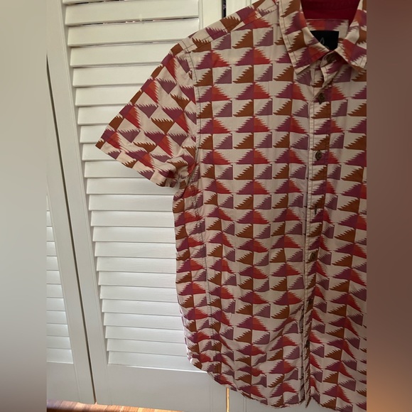 Mens Prana Short-Sleeve Button Up Shirt Triangle Print Small - Picture 4 of 9
